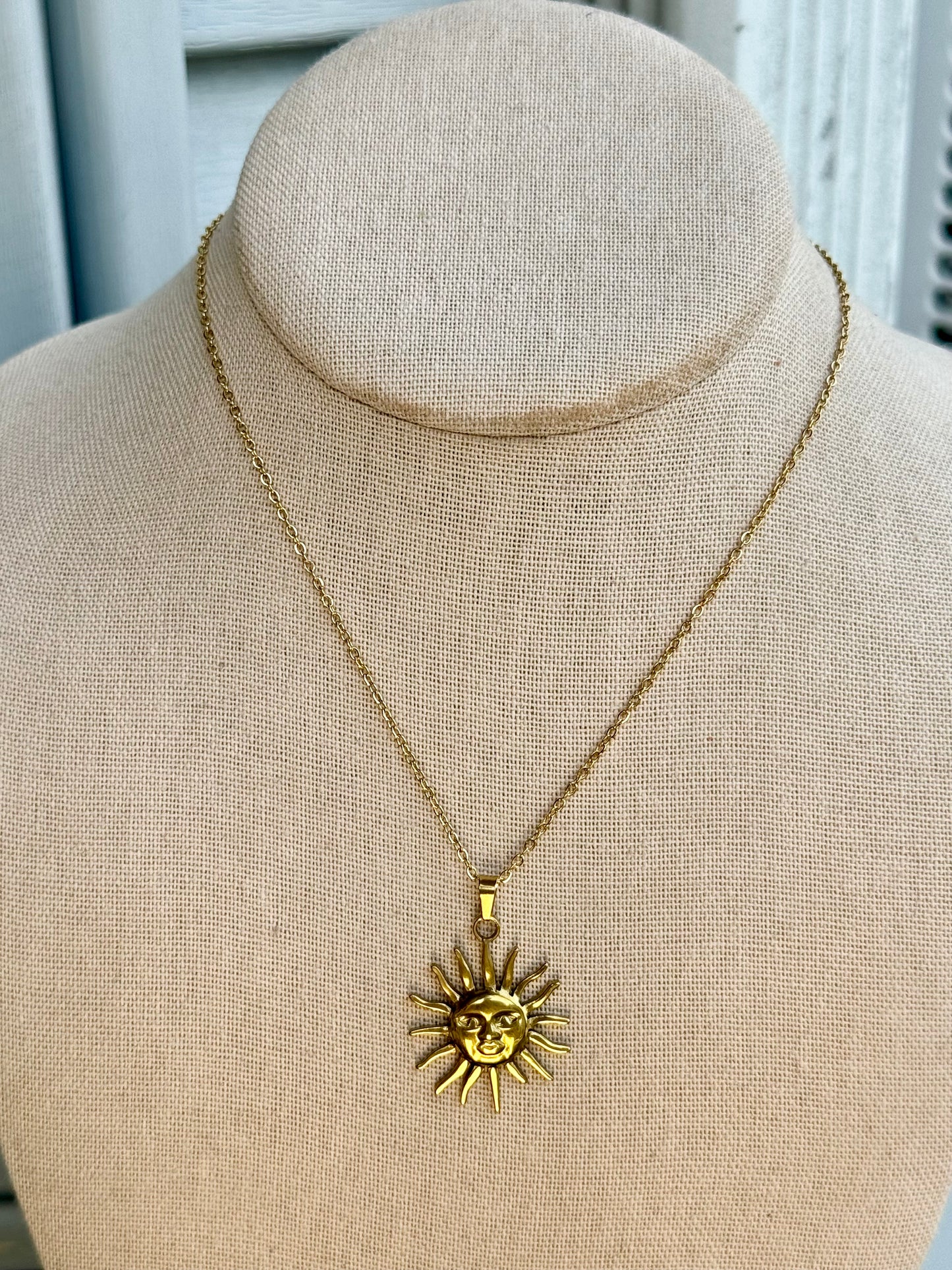 Sol Necklace